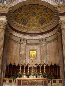 Pantheon alter