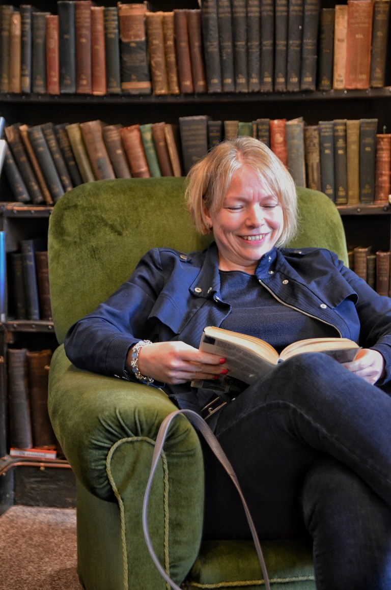 Bromley House Library