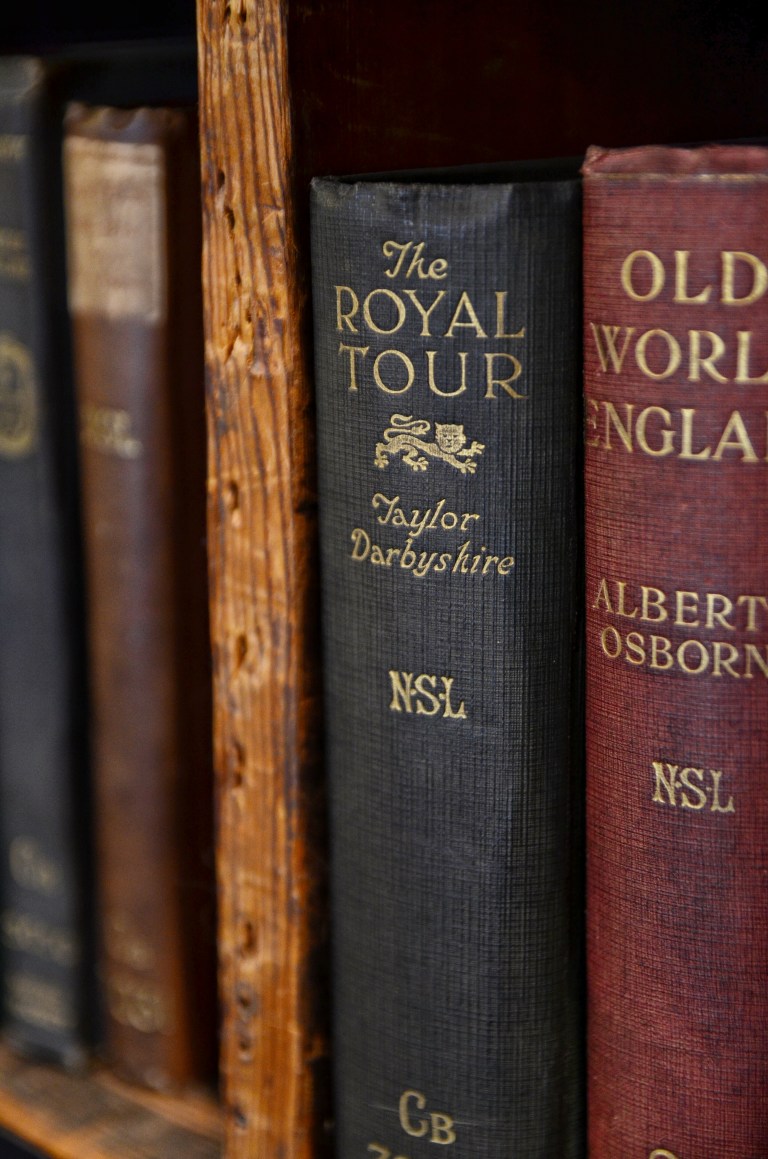 Bromley House Library