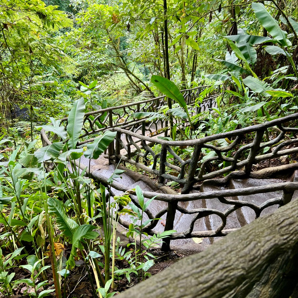 steep paths at La Paz Waterfall Gardens